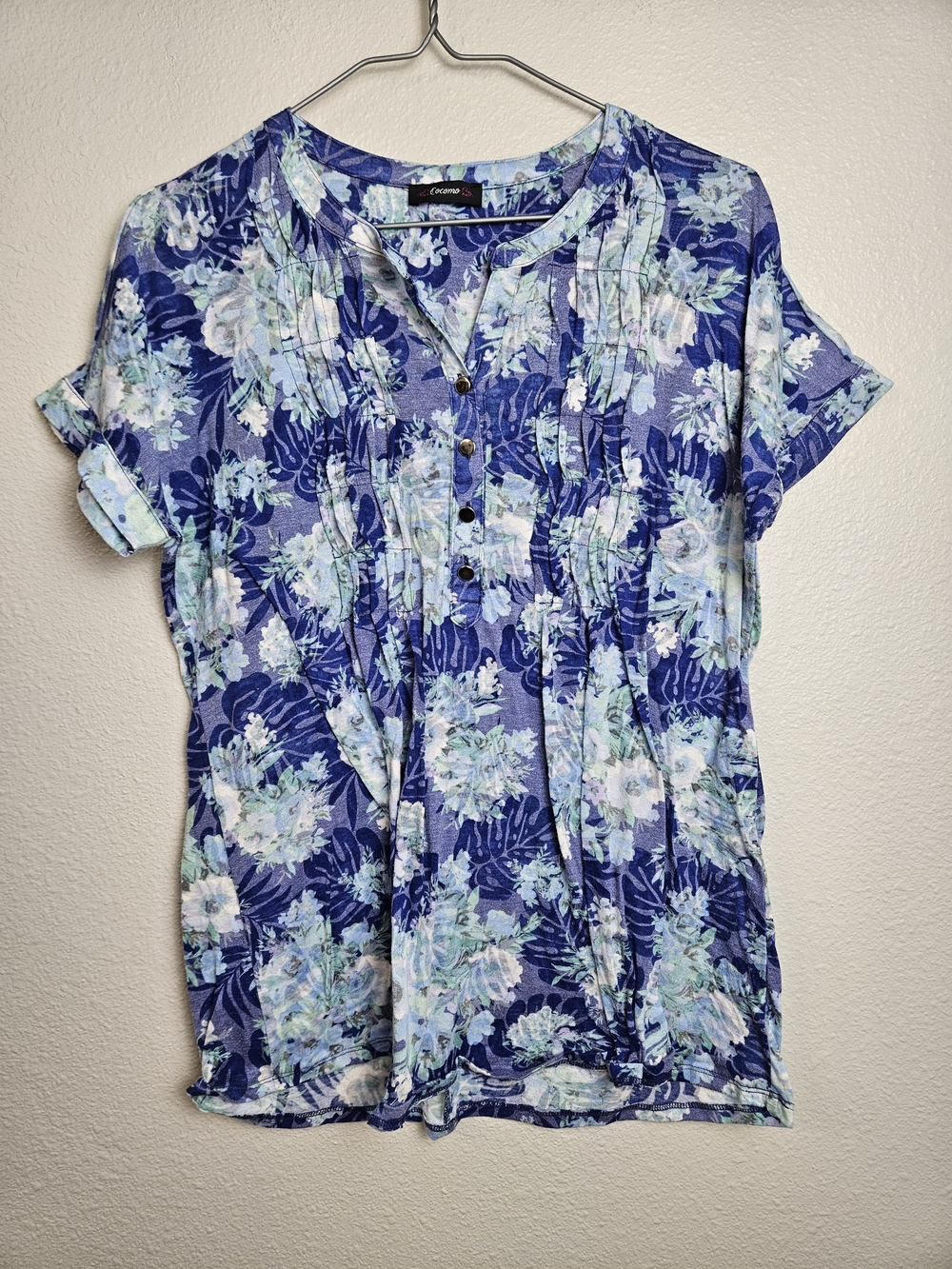 Cocomo Blue Floral Short-Sleeve Pleated Henley Top Size L